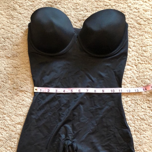 Spanx shape wear strapless body shorts Size L - Picture 7 of 8